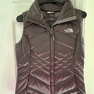 Women’s North Face 550 Vest